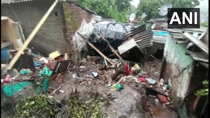 मुंबई में तबाही लाई बारिश, चेंबूर और विक्रोली में दीवार गिरने से ११ लोगों की मौत, कई जख्मी