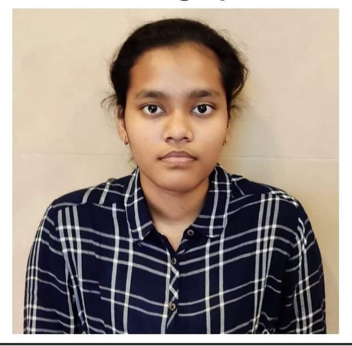 आकांक्षा ने नीट परीक्षा मे कुशीनगर जनपद का नाम रोशन किया आकांक्षा ने नीट परीक्षा मे कुशीनगर जनपद का नाम रोशन किया