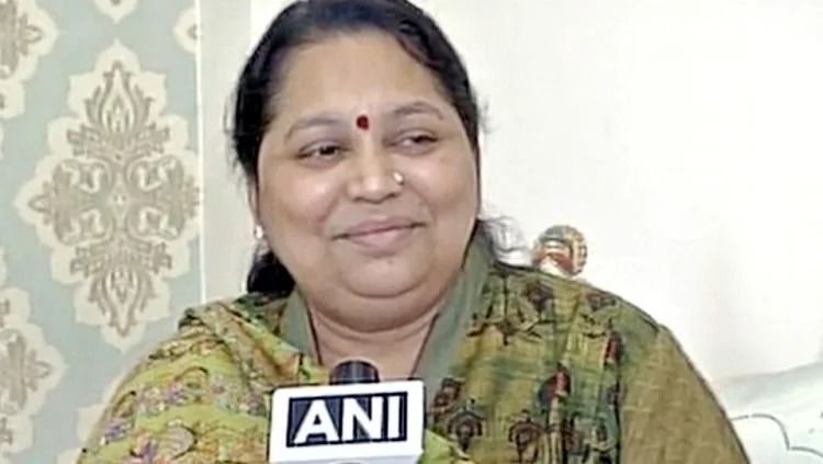 मुलायम सिंह यादव की पत्नी साधना गुप्ता अस्पताल में भर्ती, सांस लेने में तकलीफ मुलायम सिंह यादव की पत्नी साधना गुप्ता अस्पताल में भर्ती, सांस लेने में तकलीफ