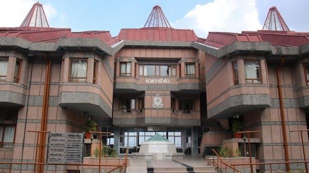 मसूरी अकादमी के 33 ट्रेनी ऑफिसर कोरोना संक्रमित, 48 घंटे के लिए बंद मसूरी अकादमी के 33 ट्रेनी ऑफिसर कोरोना संक्रमित, 48 घंटे के लिए बंद