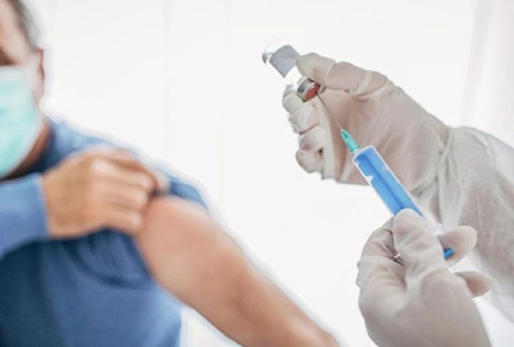 कोराना वैक्सीन: हर व्यक्ति को टीके की दो खुराक पर 400 रुपये खर्च करेगी सरकार