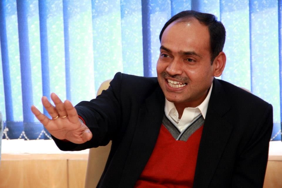 लोकतंत्र : एक धागा  एक विद्वान बोले हैं।