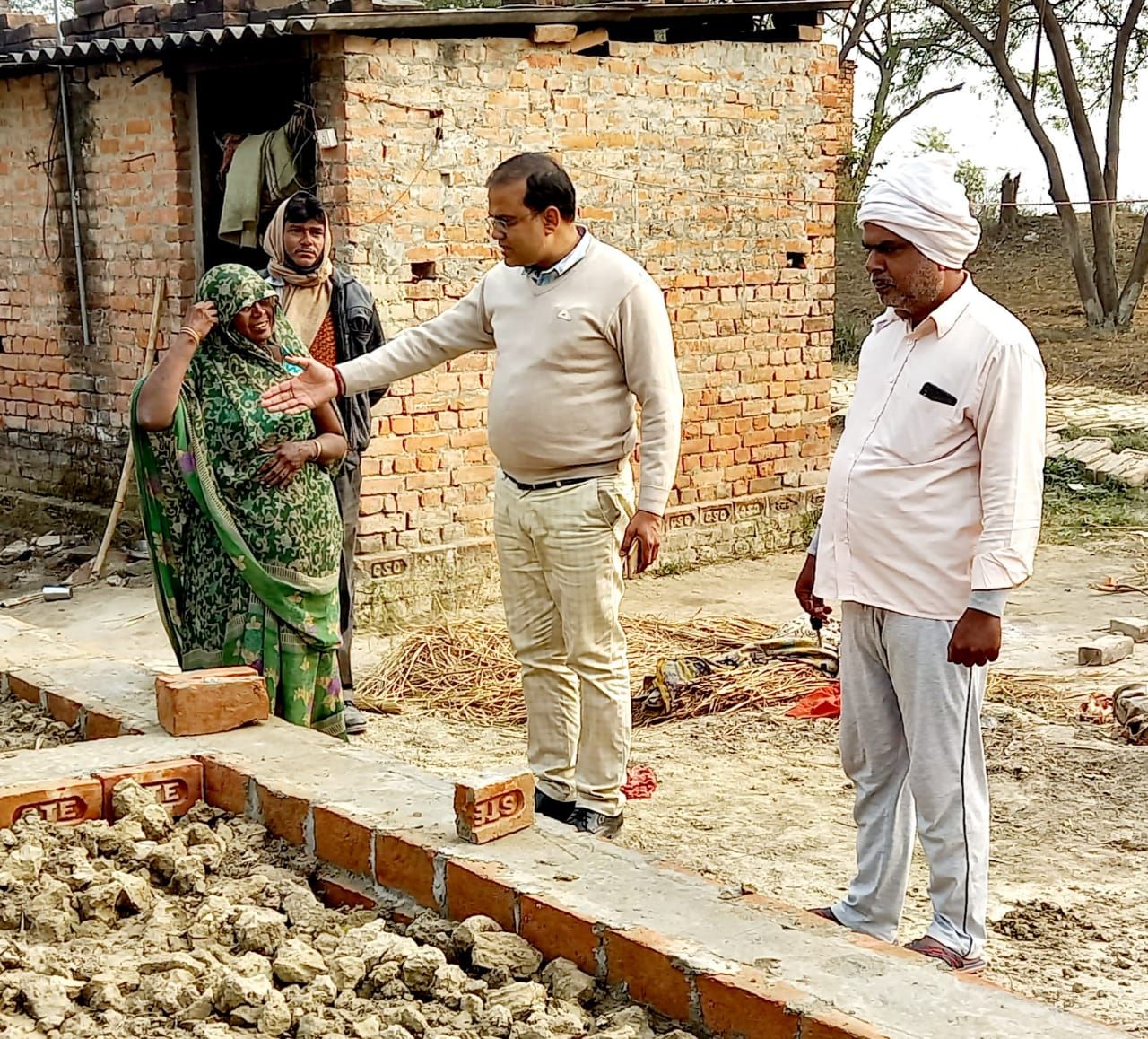 निर्माण कार्य न होने पर होगी रिकवरी- बीडीओ निर्माण कार्य न होने पर होगी रिकवरी- बीडीओ