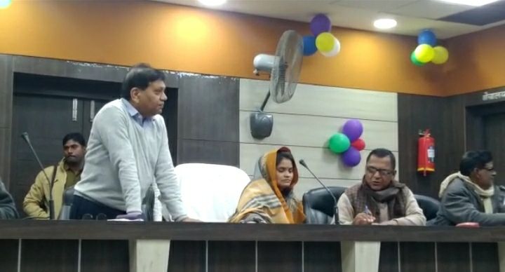 जिला पंचायतों में जनपद आजमगढ़ नम्बर 1 पर है : मीरा यादव जिला पंचायतों में जनपद आजमगढ़ नम्बर 1 पर है : मीरा यादव