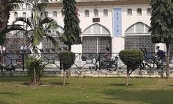 ऋचा चड्ढा की मूवी मैडम चीफ मिनिस्टर की शूटिंग हो रही लखनऊ यूनिवर्सिटी (एलयू ) में...