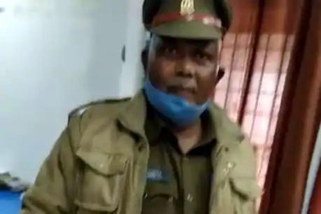 बेटी के बीमार होने पर सिपाही ने मांगी छुट्टी, दारोगा भड़का बेटी के बीमार होने पर सिपाही ने मांगी छुट्टी, दारोगा भड़का