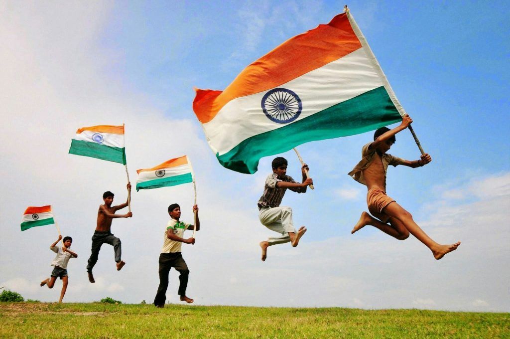 चरैवेति-चरैवेति… की ऑफ़ हैप्पीनेस चरैवेति-चरैवेति… की ऑफ़ हैप्पीनेस