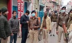 भागलपुर: भीड़-भाड़ वाले बाजार में दिनदहाड़े घुसे बदमाश, लूट लिया तीन करोड़ का सोना भागलपुर: भीड़-भाड़ वाले बाजार में दिनदहाड़े घुसे बदमाश, लूट लिया तीन करोड़ का सोना