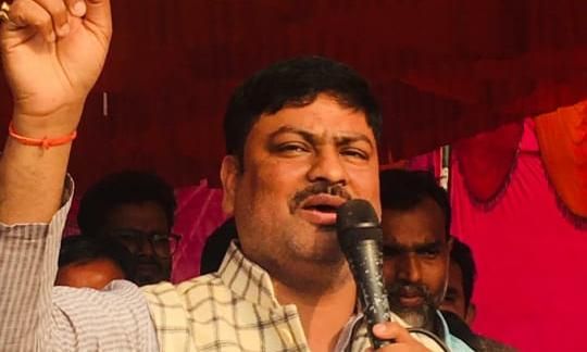 जुमलों का पुलिंदा है यह बजट: पवन पाण्डेय जुमलों का पुलिंदा है यह बजट: पवन पाण्डेय