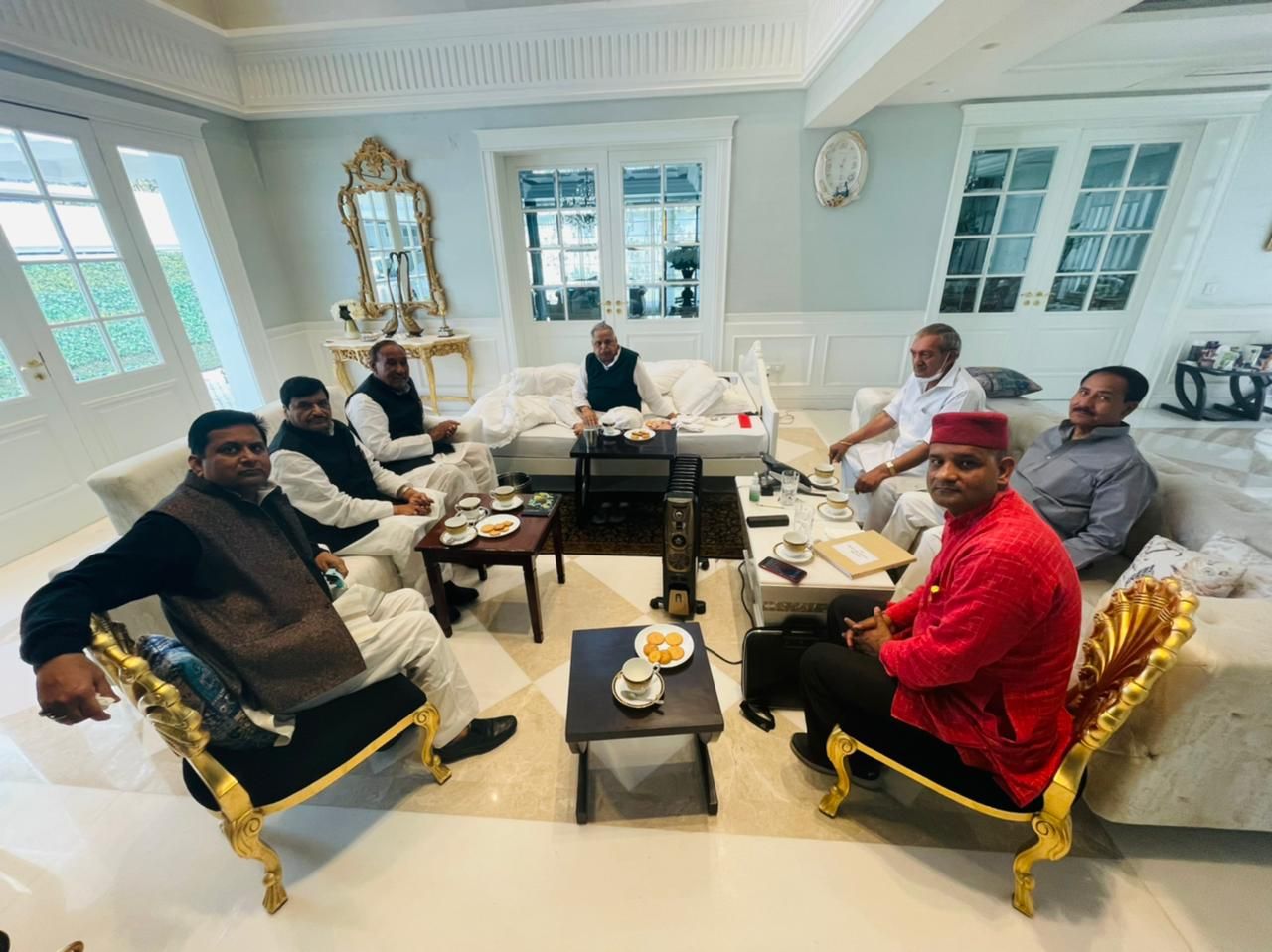 लोहिया ट्रस्ट की बैठक सम्पन्न, लखनऊ में बनेगा लोहिया भवन, लोहिया के विचारों से देश का भला होगा- मुलायम सिंह लोहिया ट्रस्ट की बैठक सम्पन्न, लखनऊ में बनेगा लोहिया भवन, लोहिया के विचारों से देश का भला होगा- मुलायम सिंह
