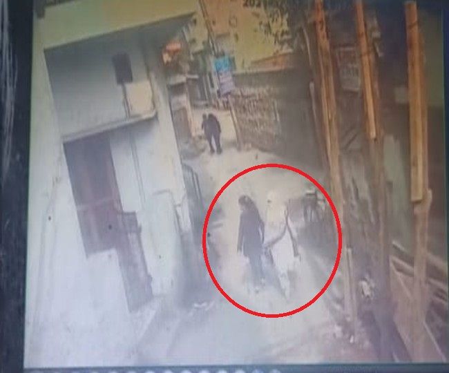 लखीमपुर में लापता चारों छात्राओं की सीतापुर में मिली Last लोकेशन लखीमपुर में लापता चारों छात्राओं की सीतापुर में मिली Last लोकेशन