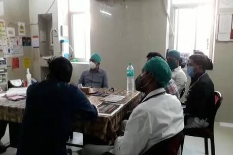 भू-माफिया से परेशान बुजुर्ग ने तहसील में खाया जहर, फिर इलाज से दौरान अस्पताल से लापता भू-माफिया से परेशान बुजुर्ग ने तहसील में खाया जहर, फिर इलाज से दौरान अस्पताल से लापता