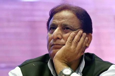 आजम खान को एक और झटका, पत्नी और बेटों पर लगा 5 लाख का जुर्माना आजम खान को एक और झटका, पत्नी और बेटों पर लगा 5 लाख का जुर्माना