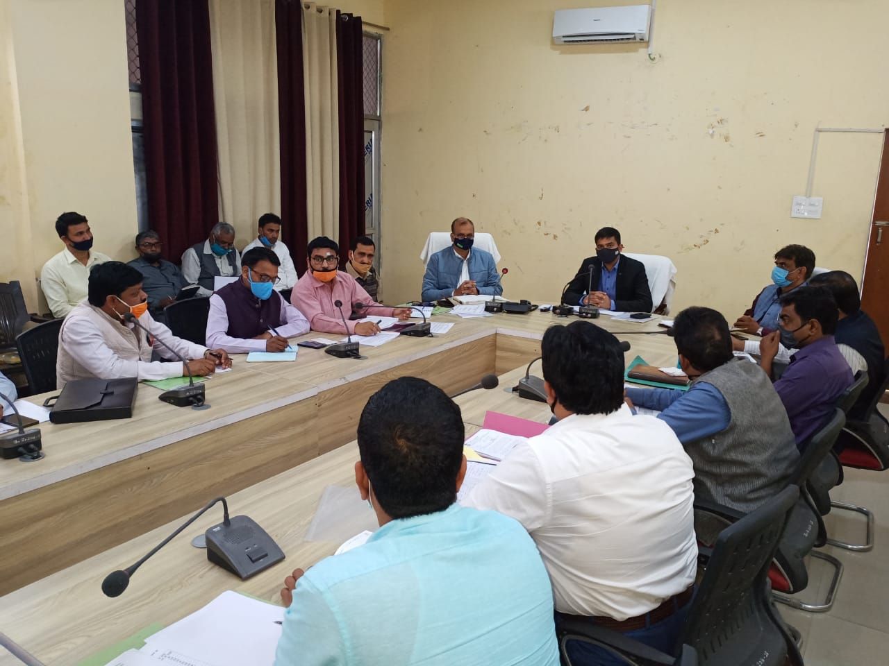चन्दौली : 718 ग्राम पंचायतों में पाईप पेयजल योजना के तहत अक्टूबर माह तक नल का पानी पहुंचाना करें सुनिश्चित : डीएम चन्दौली : 718 ग्राम पंचायतों में पाईप पेयजल योजना के तहत अक्टूबर माह तक नल का पानी पहुंचाना करें सुनिश्चित : डीएम