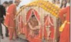 चलो रे डोली उठाओ कहार...... विलुप्त हो गई डोली