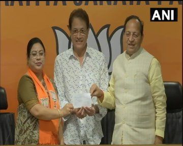 दिल्ली: रामायण धारावाहिक में भगवान राम की भूमिका निभाने वाले अरुण गोविल भारतीय जनता पार्टी में शामिल हुए।