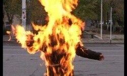 बिहार: 12 साल की बच्ची ने तोड़ा सब्जी का पौधा, पड़ोसी ने केरोसिन डालकर जिंदा जलाया बिहार: 12 साल की बच्ची ने तोड़ा सब्जी का पौधा, पड़ोसी ने केरोसिन डालकर जिंदा जलाया