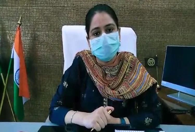 कोरोना की जगह लग गया एंटी रैबीज का टीका, डीएम ने बैठाई जांच कोरोना की जगह लग गया एंटी रैबीज का टीका, डीएम ने बैठाई जांच