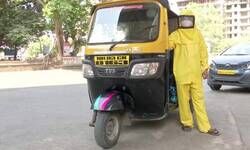 संकट की घड़ी में दत्तात्रेय सावंत ने जीता दिल, मरीजों को ऑटो रिक्शा से मुफ्त में पिक अप और ड्रॉप की सुविधा दे रहे संकट की घड़ी में दत्तात्रेय सावंत ने जीता दिल, मरीजों को ऑटो रिक्शा से मुफ्त में पिक अप और ड्रॉप की सुविधा दे रहे