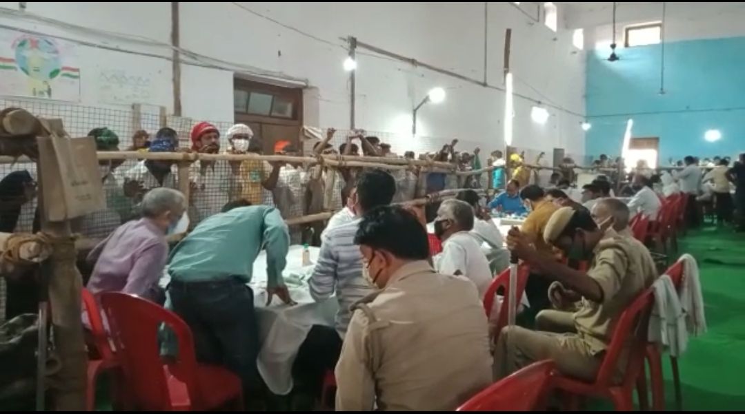 Chandauli panchayat result : तेजी से हो रही मतगणना में अब तक इतने परिणाम घोषित... Chandauli panchayat result : तेजी से हो रही मतगणना में अब तक इतने परिणाम घोषित...