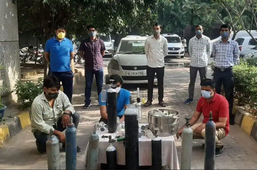 दिल्ली में ऑक्सीजन की कमी के पीछे कहीं कालाबाजारी तो नहीं? दिल्ली में ऑक्सीजन की कमी के पीछे कहीं कालाबाजारी तो नहीं?