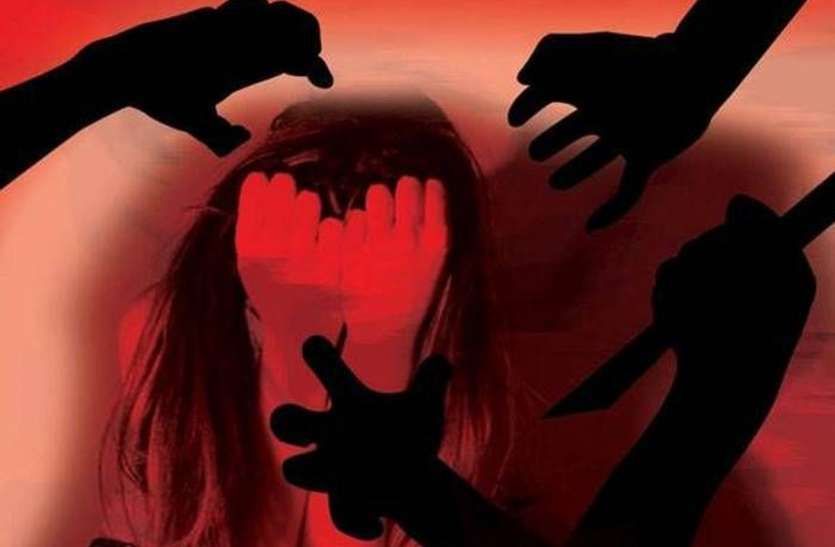 मंगेतर के सामने युवती से किया सामूहिक दुष्कर्म, बहन के घर जा रही थी पीड़िता मंगेतर के सामने युवती से किया सामूहिक दुष्कर्म, बहन के घर जा रही थी पीड़िता