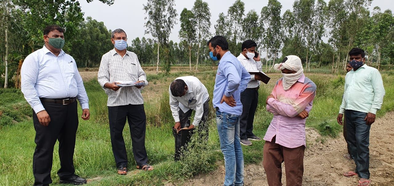 राजस्व प्रशासन द्वारा कब्जे में ली गई सीलिंग की जमीन