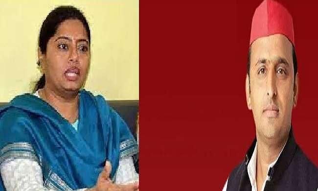 अमित शाह से मिलीं अनुप्रिया तो अखिलेश यादव से बहन पल्लवी ने की भेंट अमित शाह से मिलीं अनुप्रिया तो अखिलेश यादव से बहन पल्लवी ने की भेंट