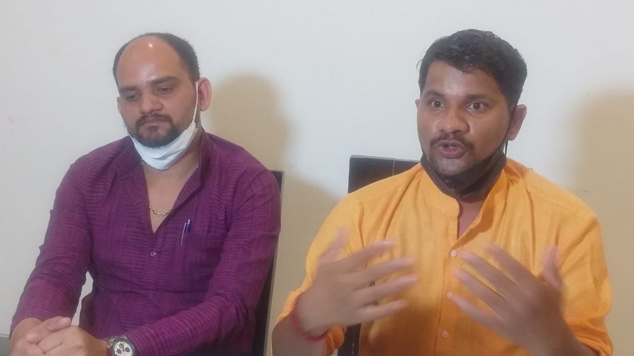 आप नेता रत्नेश ने संजय सिंह पर लगाया गम्भीर आरोप आप नेता रत्नेश ने संजय सिंह पर लगाया गम्भीर आरोप