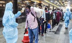 तीसरी लहर की आशंका के बीच उद्धव सरकार का बड़ा फैसला, राज्य में एंट्री के लिए दोनों डोज जरूरी, रिपोर्ट नहीं तो 14 दिन क्वारंटीन