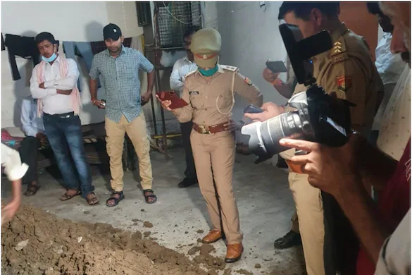 рдорд╣рд┐рд▓рд╛ рдкреБрд▓рд┐рд╕рдХрд░реНрдореА рдХреЗ рдкреНрдпрд╛рд░ рдореЗрдВ рдкрддреНтАНрдиреА рдФрд░ 2 рдмрдЪреНтАНрдЪреЛрдВ рдХрд╛ рдХрд┐рдпрд╛ рдорд░реНрдбрд░ рдорд╣рд┐рд▓рд╛ рдкреБрд▓рд┐рд╕рдХрд░реНрдореА рдХреЗ рдкреНрдпрд╛рд░ рдореЗрдВ рдкрддреНтАНрдиреА рдФрд░ 2 рдмрдЪреНтАНрдЪреЛрдВ рдХрд╛ рдХрд┐рдпрд╛ рдорд░реНрдбрд░