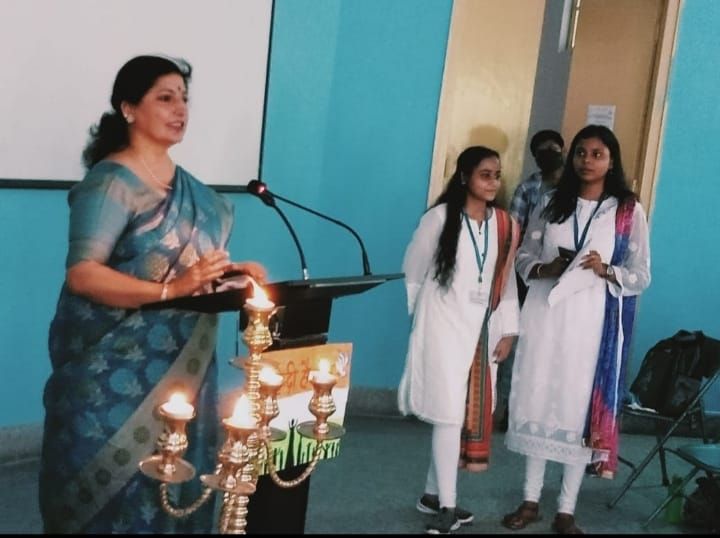 आई टी कॉलेज में हिंदी दिवस समारोह का आयोजन किया गया