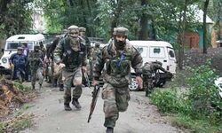 पुंछ मुठभेड़: एक जेसीओ और चार जवान शहीद, आतंकियों का समूह घिरा पुंछ मुठभेड़: एक जेसीओ और चार जवान शहीद, आतंकियों का समूह घिरा