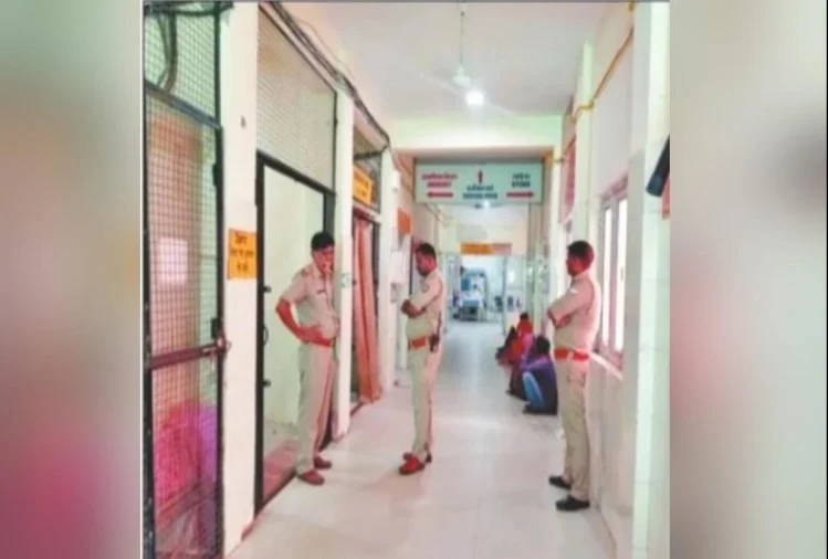 किशोरी से छह साल से हो रहा था दुष्कर्म, पिता-चाचा, सपा और बसपा जिलाध्यक्ष समेत 28 के खिलाफ मुकदमा किशोरी से छह साल से हो रहा था दुष्कर्म, पिता-चाचा, सपा और बसपा जिलाध्यक्ष समेत 28 के खिलाफ मुकदमा