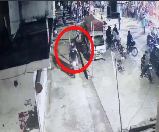 लखनऊ में रामलीला मंचन के दौरान अराजक तत्वों ने की फायरिंग लखनऊ में रामलीला मंचन के दौरान अराजक तत्वों ने की फायरिंग