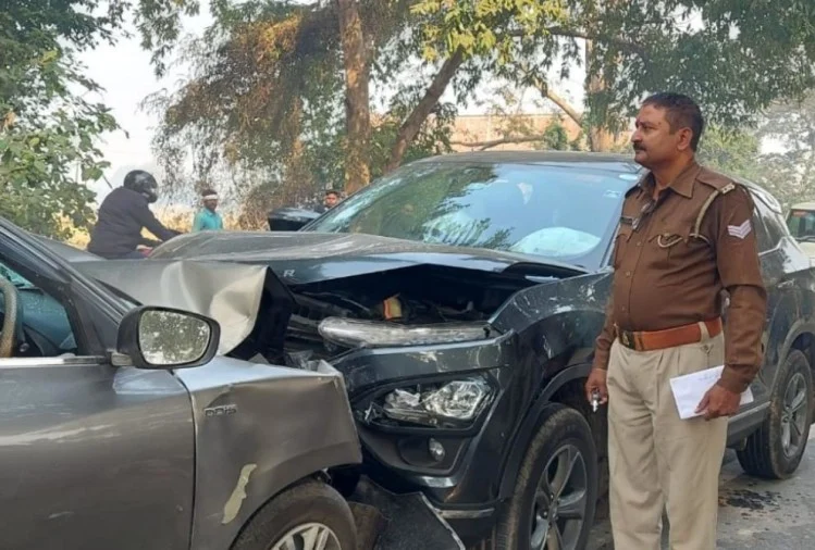 अयोध्या: प्रयागराज हाइवे पर कार व एसयूवी की भीषण टक्कर में दो की मौत व तीन घायल अयोध्या: प्रयागराज हाइवे पर कार व एसयूवी की भीषण टक्कर में दो की मौत व तीन घायल