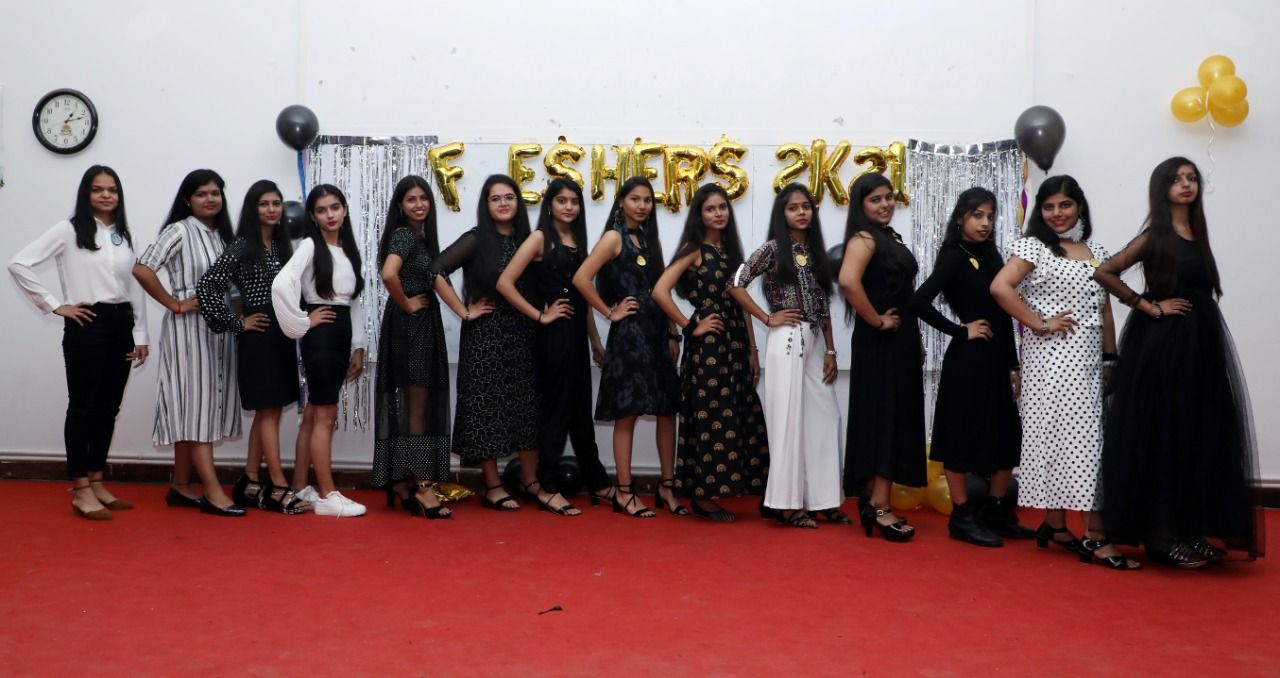 सिद्धांत मिस्टर तो भूमि बनी बीएससी-सीएस मिस फ्रेशर्स सिद्धांत मिस्टर तो भूमि बनी बीएससी-सीएस मिस फ्रेशर्स