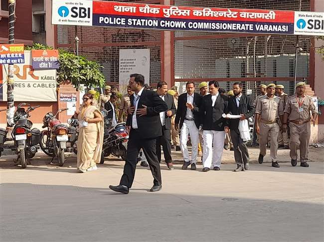 दूसरे दिन की एडवोकेट कमिश्नर की कार्यवाही पूरी, सोमवार को भी होगा सर्वे दूसरे दिन की एडवोकेट कमिश्नर की कार्यवाही पूरी, सोमवार को भी होगा सर्वे