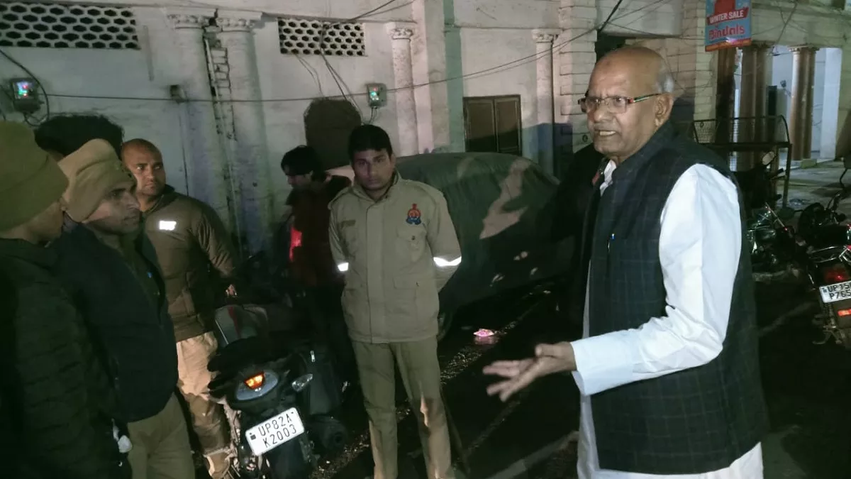 अलाया अपार्टमेंट में पार्टनर सपा विधायक शाहिद मंजूर का बेटा नवाजिश हिरासत में अलाया अपार्टमेंट में पार्टनर सपा विधायक शाहिद मंजूर का बेटा नवाजिश हिरासत में