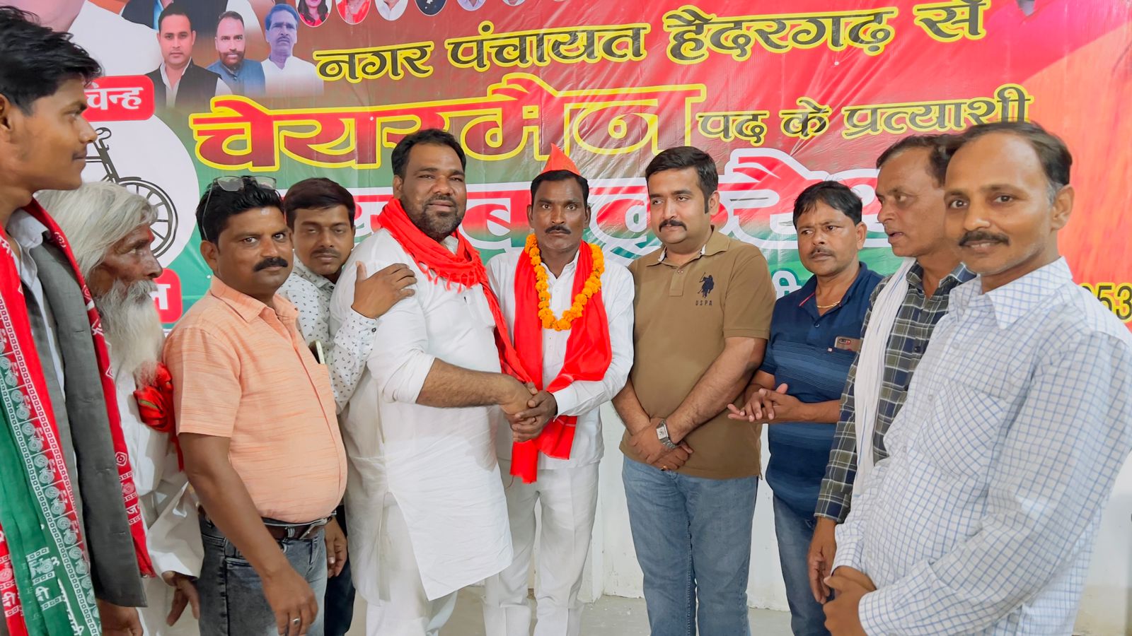 नव नियुक्त नगर प्रभारी राम तीरथ रावत का अय्यूब कुरेशी ने जोर दार स्वागत किया नव नियुक्त नगर प्रभारी राम तीरथ रावत का अय्यूब कुरेशी ने जोर दार स्वागत किया