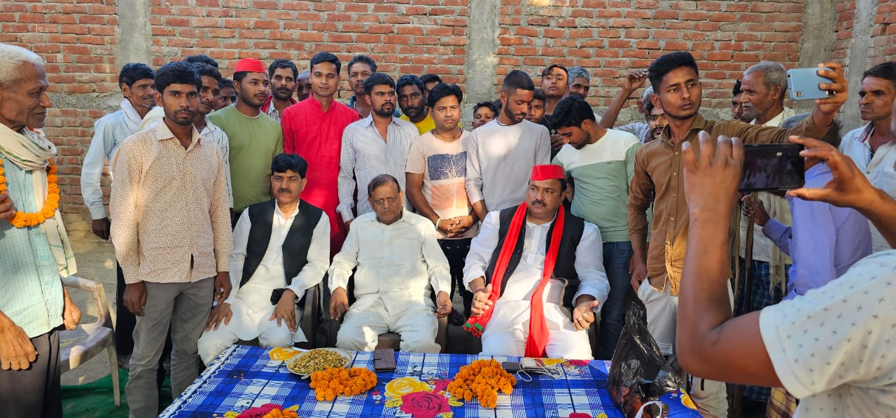 हरदोई -सपा की सैनिक प्रकोष्ठ की बैठक मनोज यादव के आवास पर विकास यादव के सानिध्य में संपन्न हरदोई -सपा की सैनिक प्रकोष्ठ की बैठक मनोज यादव के आवास पर विकास यादव के सानिध्य में संपन्न