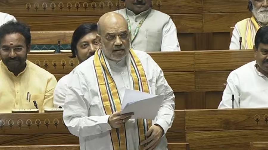लोकसभा में बोले अमित शाह- कांग्रेस ने गरीबी हटाओ कहा, लेकिन गरीबों के लिए कुछ नहीं किया लोकसभा में बोले अमित शाह- कांग्रेस ने गरीबी हटाओ कहा, लेकिन गरीबों के लिए कुछ नहीं किया