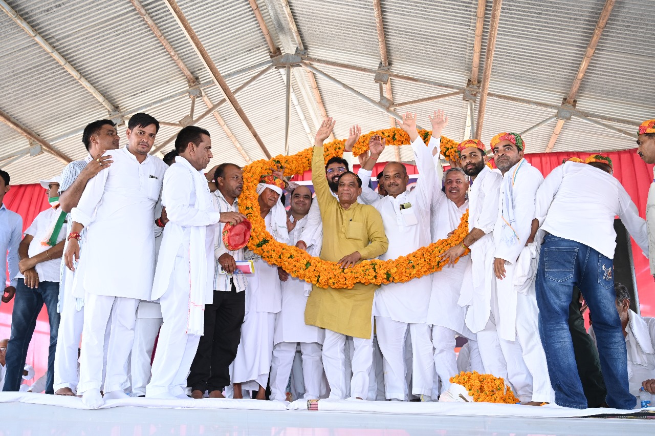 पीलीबंगा सीट पर भाजपा की हैट्रिक का सपना तोडऩे के लिये इस बार भरतराम मेघवाल को मैदान में उतारेगी कांग्रेस पीलीबंगा सीट पर भाजपा की हैट्रिक का सपना तोडऩे के लिये इस बार भरतराम मेघवाल को मैदान में उतारेगी कांग्रेस