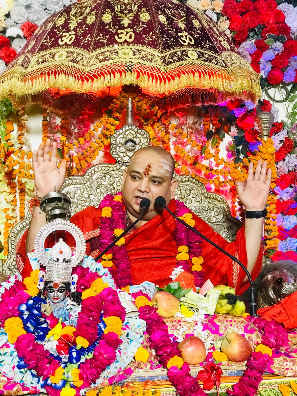 पानी परात को हाथ छूवो नाही,नैनन के जल से पग धोए:रवि गिरी जी पानी परात को हाथ छूवो नाही,नैनन के जल से पग धोए:रवि गिरी जी