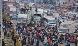 हिट एंड रन कानून: सरकार और ट्रांसपोर्टरों के बीच सुलह! ट्रक ड्राइवरों से हड़ताल वापस लेने की अपील हिट एंड रन कानून: सरकार और ट्रांसपोर्टरों के बीच सुलह! ट्रक ड्राइवरों से हड़ताल वापस लेने की अपील