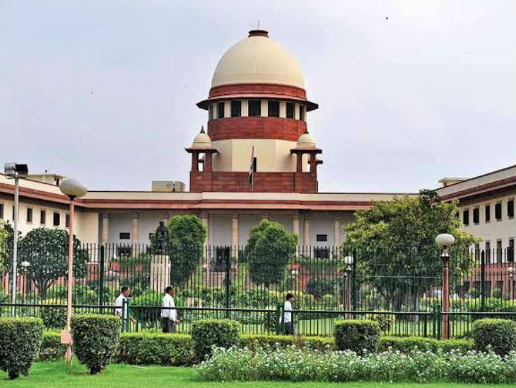 सुप्रीम कोर्ट ने राज्यों में उपमुख्यमंत्री नियुक्त करने की प्रथा को चुनौती देने वाली जनहित याचिका को आज खारिज कर दिया सुप्रीम कोर्ट ने राज्यों में उपमुख्यमंत्री नियुक्त करने की प्रथा को चुनौती देने वाली जनहित याचिका को आज खारिज कर दिया