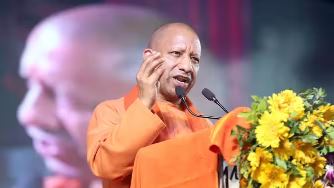 मुजफ्फरनगर में मंच से बोले CM योगी-पहले प्रदेश में होते थे दंगे, अब दंगामुक्त माहौल मुजफ्फरनगर में मंच से बोले CM योगी-पहले प्रदेश में होते थे दंगे, अब दंगामुक्त माहौल