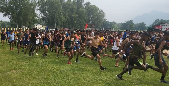 12 जिलों के युवाओं के लिए अच्छी खबर, अग्निवीर भर्ती के लिए कल से कर सकेंगे आवेदन 12 जिलों के युवाओं के लिए अच्छी खबर, अग्निवीर भर्ती के लिए कल से कर सकेंगे आवेदन