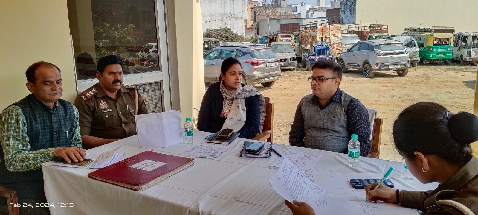 थाना समाधान दिवस में एडीएम ने सुनी फरियादियों की समस्याएं थाना समाधान दिवस में एडीएम ने सुनी फरियादियों की समस्याएं
