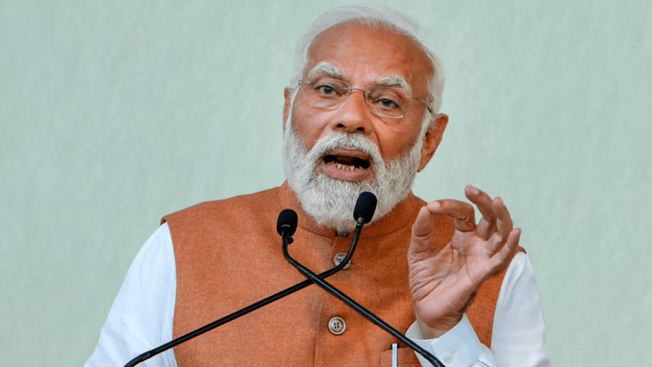परिवारवादी राजनीति के खिलाफ हम लोकतंत्र को बचाने की लड़ाई लड़ रहे हैं. परिवारवादी राजनीति के खिलाफ हम लोकतंत्र को बचाने की लड़ाई लड़ रहे हैं.